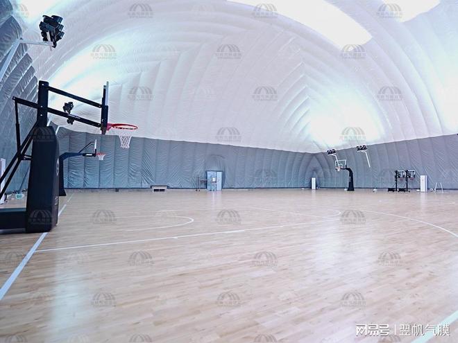 揭秘氣膜館恒溫黑科技 溫濕度控制器如何打造四季如春的運動天堂